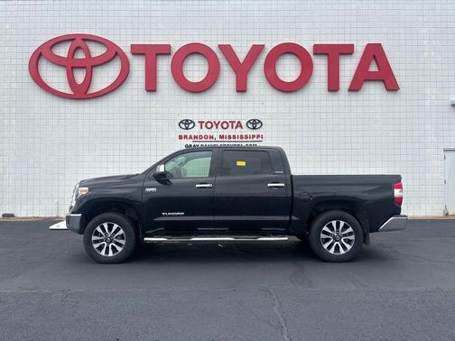 Midnight Black Metallic 2018 Toyota Tundra Limited