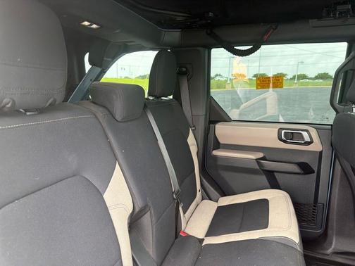 Azure Gray Metallic Tri-Coat 2023 Ford Bronco Big Bend