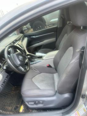 Celestial Silver Metallic 2019 Toyota Camry LE