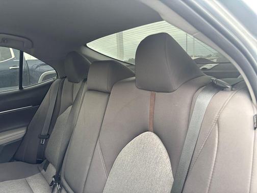 Celestial Silver Metallic 2019 Toyota Camry LE