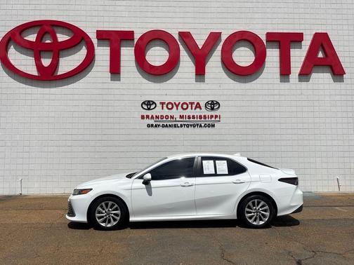 White 2022 Toyota Camry LE