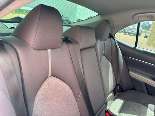 White 2022 Toyota Camry LE