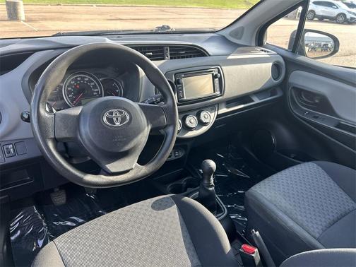 2015 Toyota Yaris L