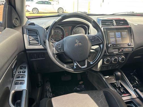 2020 Mitsubishi Outlander Sport SE