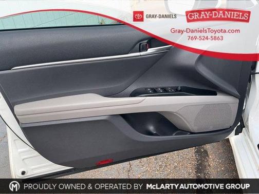 2020 Toyota Camry Hybrid SE