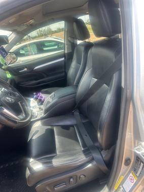 Celestial Silver Metallic 2017 Toyota Highlander XLE