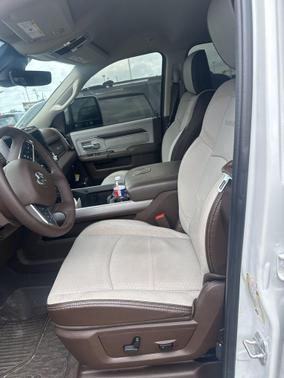 2025 RAM 2500 Laramie Crew Cab 4x4 6'4' Box