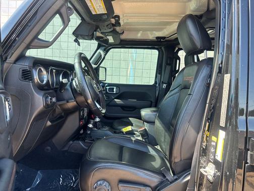 Black Clearcoat 2021 Jeep Wrangler Unlimited Rubicon 392
