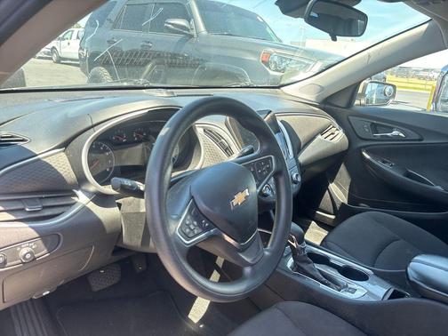 Mineral Gray Metallic 2023 Chevrolet Malibu FWD 1LT