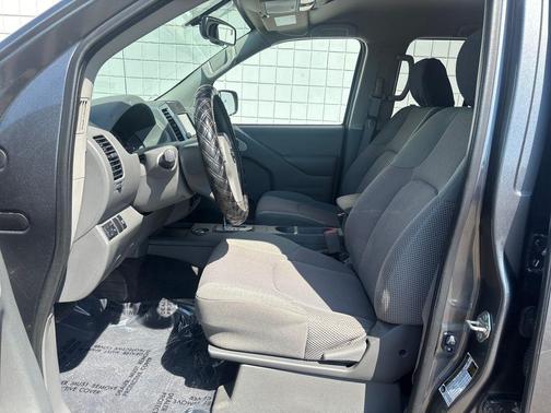 Gun Metallic 2020 Nissan Frontier SV