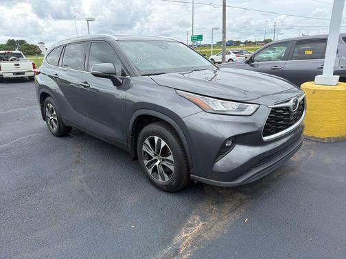 Magnetic Gray Metallic 2020 Toyota Highlander XLE