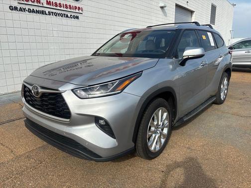 Celestial Silver Metallic 2023 Toyota Highlander Limited