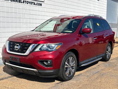 2018 Nissan Pathfinder SV