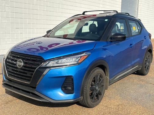 2021 Nissan Kicks SR