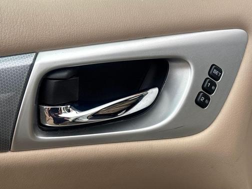 2020 Nissan Pathfinder SL 4WD