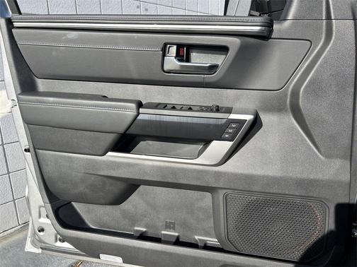 2025 Toyota Tundra Hybrid Platinum