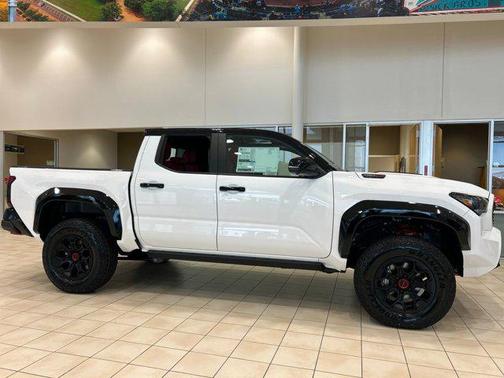 Ice Cap w/Black Roof 2026 Toyota Tacoma Hybrid TRD Pro