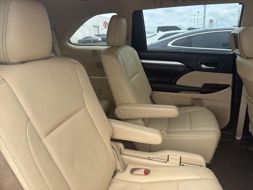 Blizzard Pearl 2018 Toyota Highlander XLE