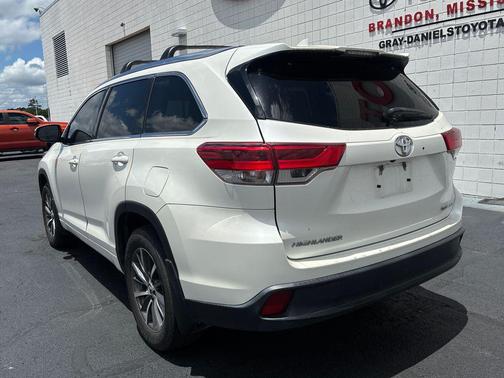 Blizzard Pearl 2018 Toyota Highlander XLE