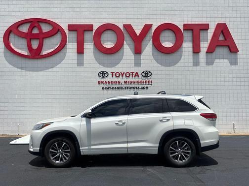 Blizzard Pearl 2018 Toyota Highlander XLE