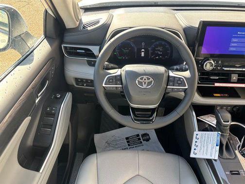 2026 Toyota Highlander Hybrid Limited