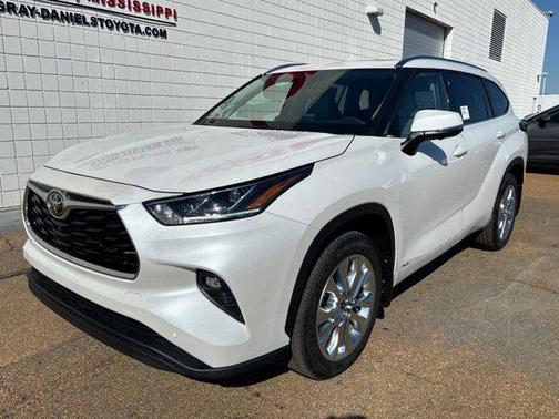 2026 Toyota Highlander Hybrid Limited