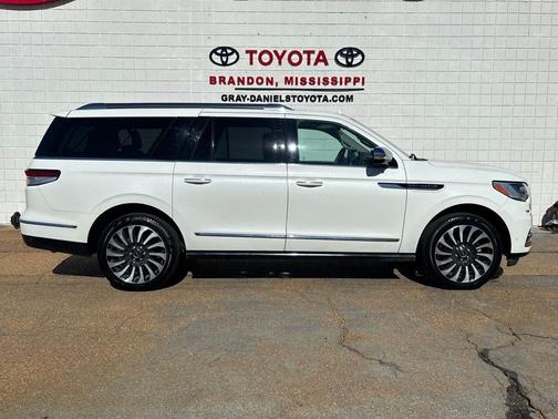 2022 Lincoln Navigator Black Label