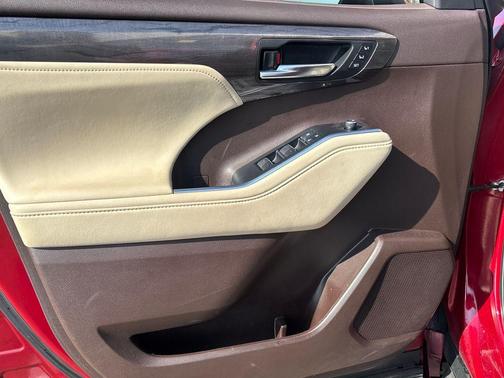 2022 Toyota Highlander Limited