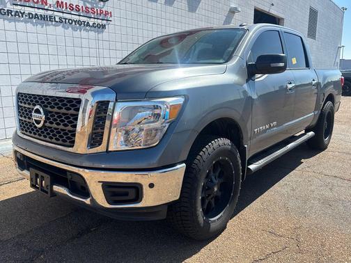 Gun Metallic 2018 Nissan Titan SV