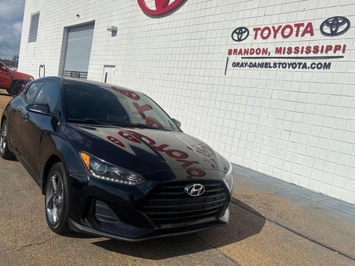 2019 Hyundai Veloster 2