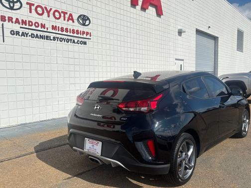 2019 Hyundai Veloster 2