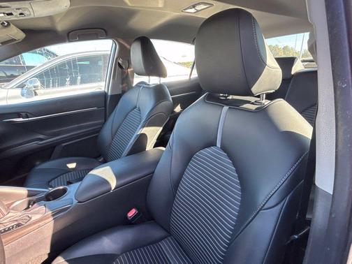 Celestial Silver Metallic 2021 Toyota Camry SE