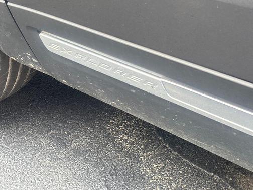 Magnetic Metallic 2018 Ford Explorer Limited