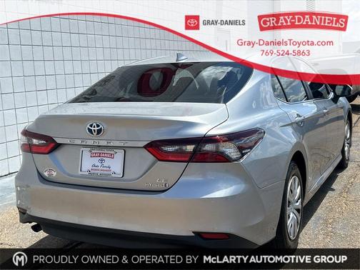 2022 Toyota Camry Hybrid LE