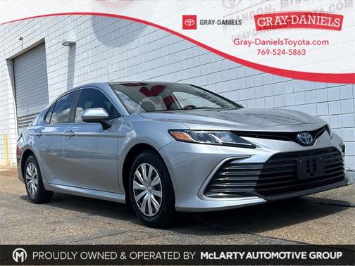 2022 Toyota Camry Hybrid LE
