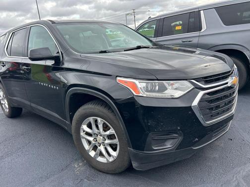 Mosaic Black Metallic 2018 Chevrolet Traverse LS