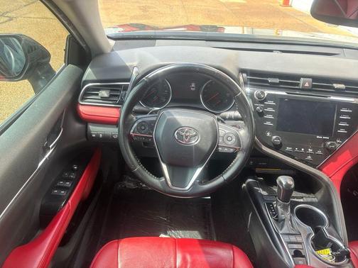 Midnight Black Metallic 2019 Toyota Camry XSE