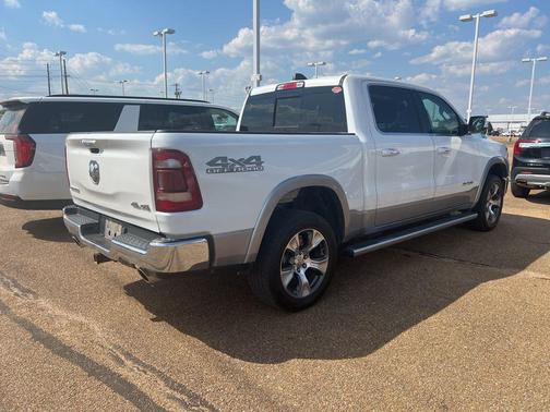 Ivory White Tri-Coat Pearlcoat 2020 RAM 1500 Laramie