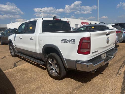 Ivory White Tri-Coat Pearlcoat 2020 RAM 1500 Laramie