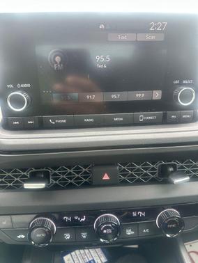 Platinum White Pearl 2024 Honda Accord EX