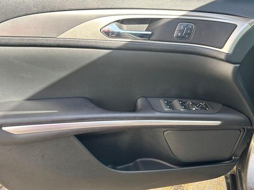 2016 Lincoln MKZ Base