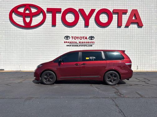 Salsa Red Pearl 2014 Toyota Sienna L