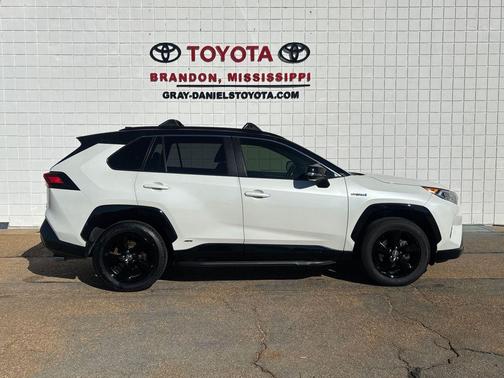 2020 Toyota RAV4 Hybrid SE