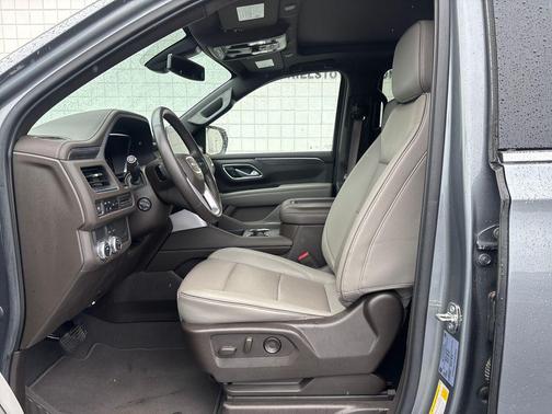 Satin Steel Metallic 2022 GMC Yukon XL SLT