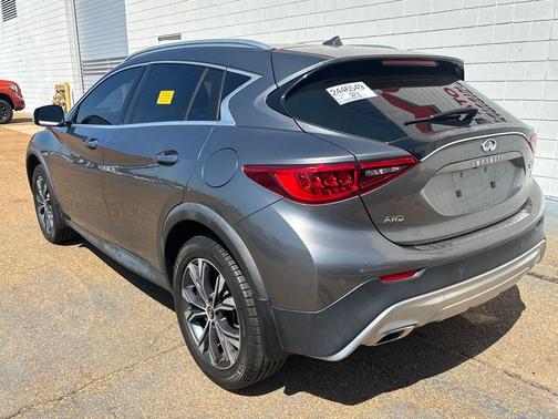 2018 INFINITI QX30 Premium
