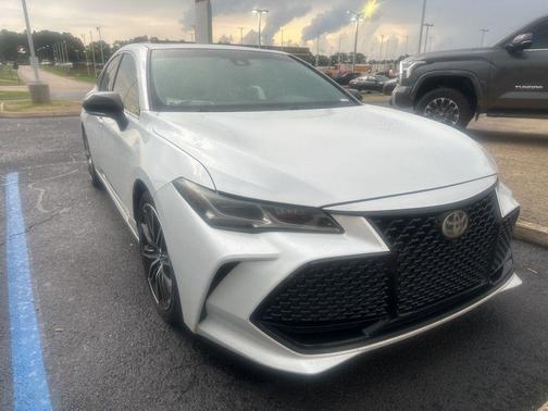 Wind Chill Pearl 2019 Toyota Avalon Touring