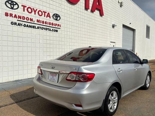 2011 Toyota Corolla LE