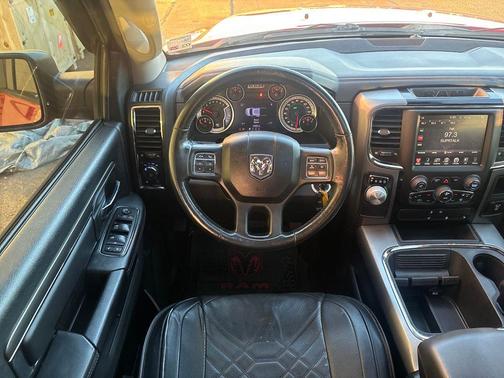 2017 RAM 1500 Night Crew Cab 4x2 5'7' Box