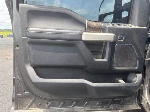 Magnetic 2017 Ford F-250 Lariat