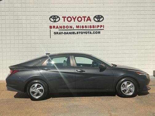 2021 Hyundai ELANTRA SE